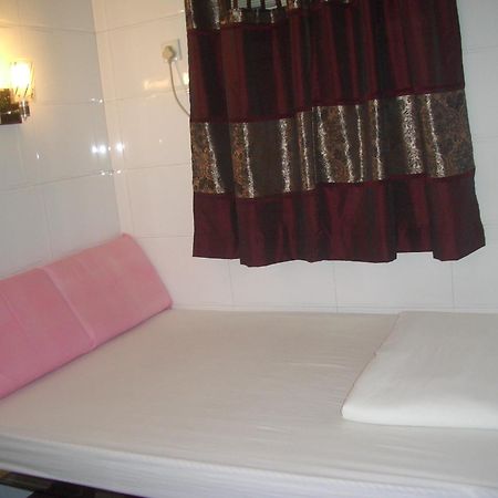 Sun Shine Guest House Хонконг Стая снимка