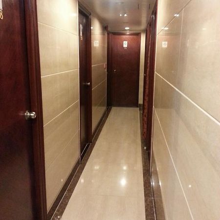 Sun Shine Guest House Хонконг Екстериор снимка