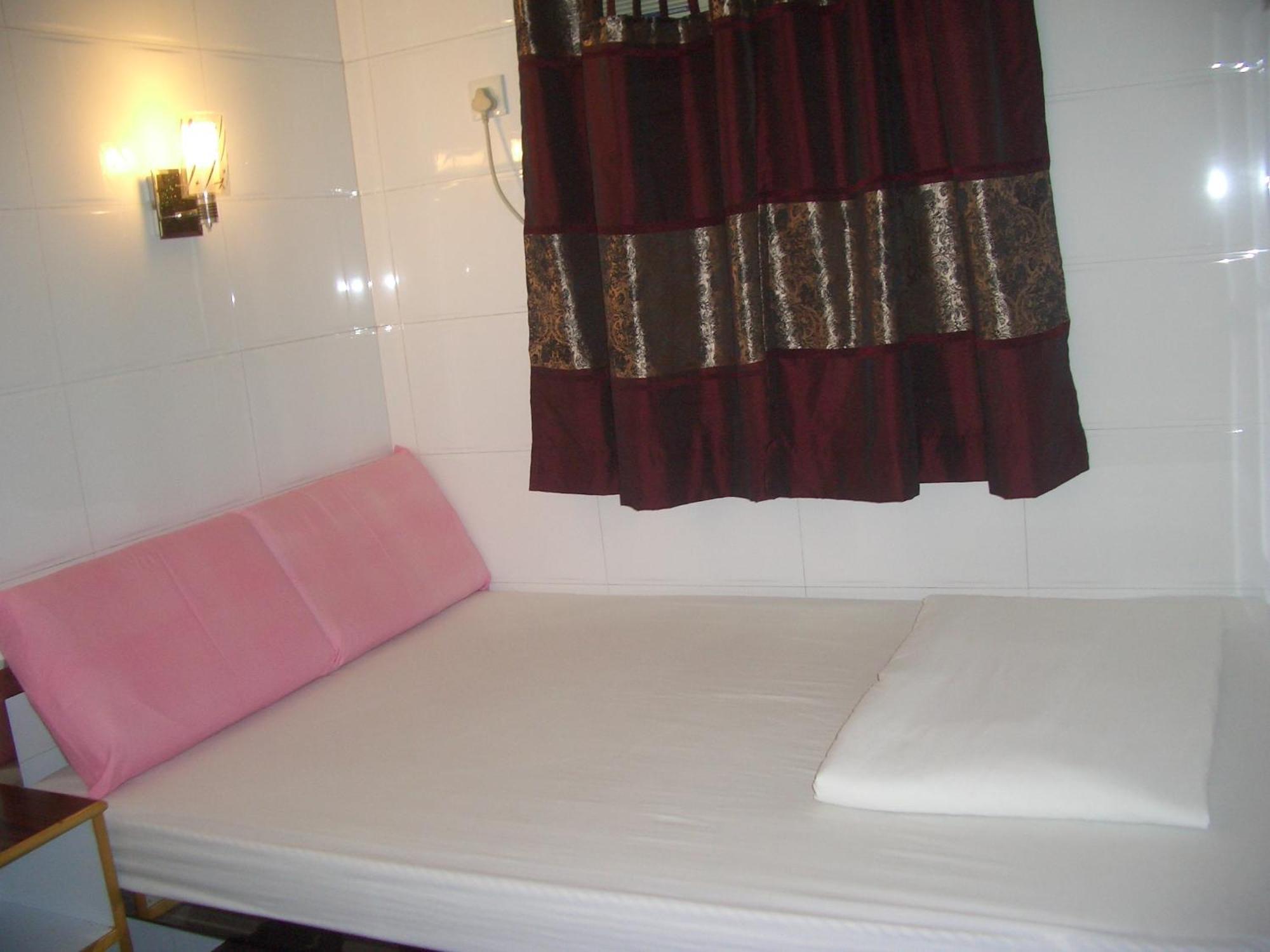 Sun Shine Guest House Хонконг Стая снимка