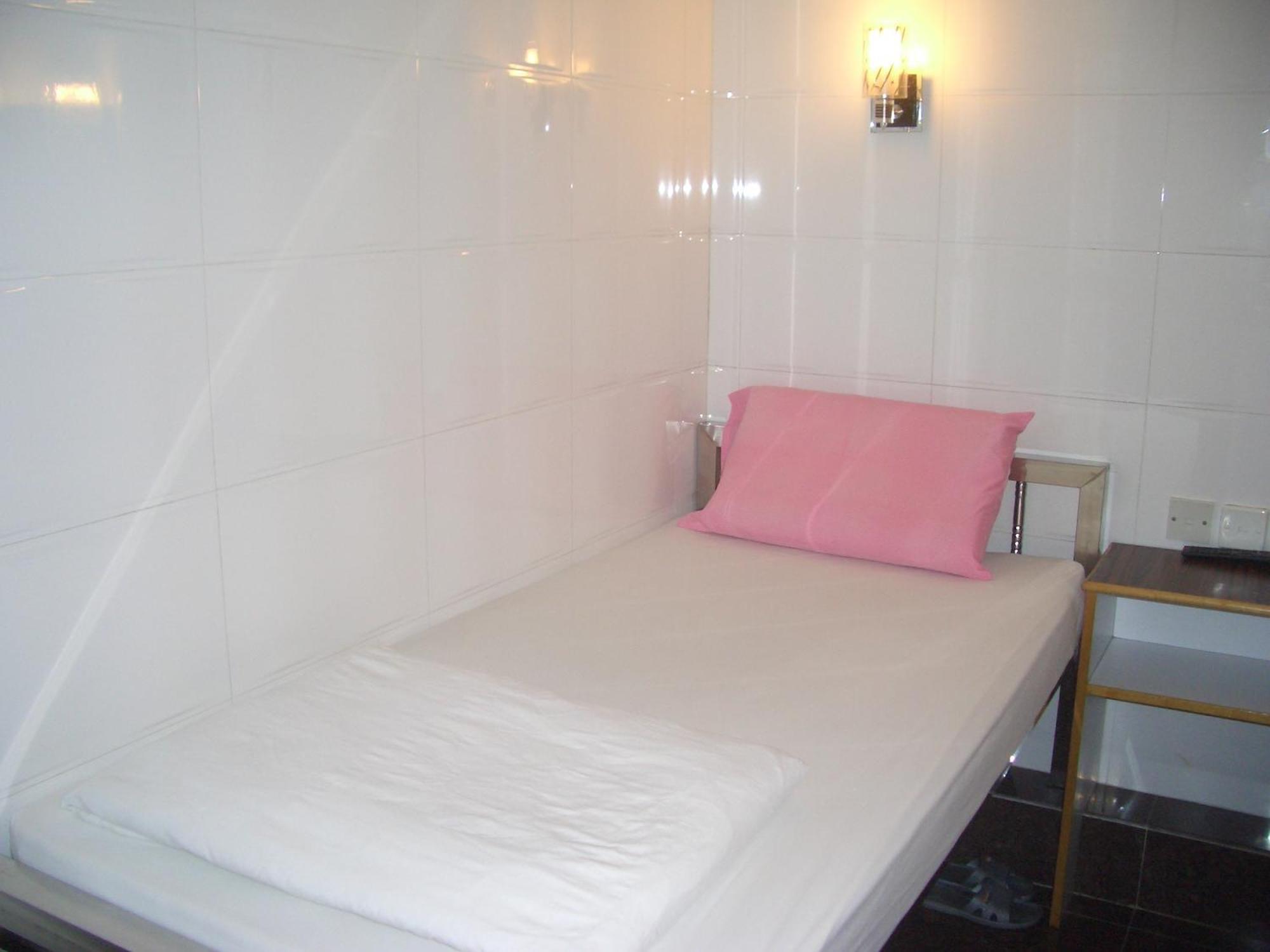 Sun Shine Guest House Хонконг Стая снимка