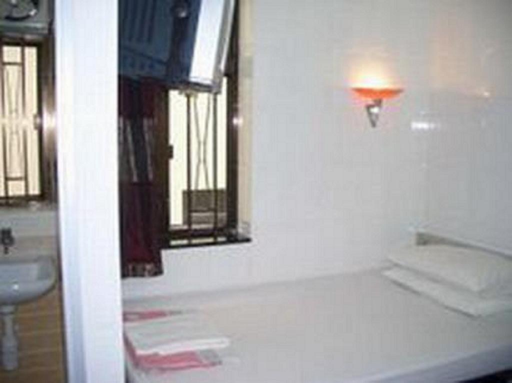 Sun Shine Guest House Хонконг Екстериор снимка